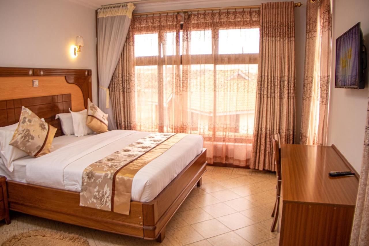 Grand Winston Hotel Nakuru Luaran gambar